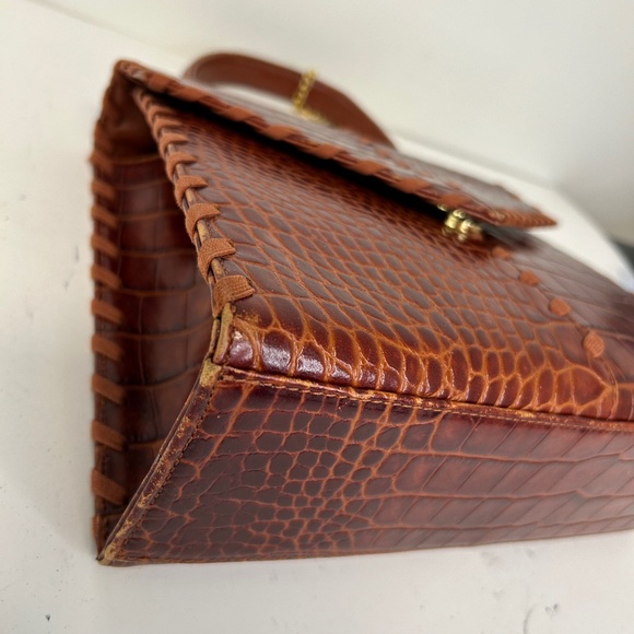 Yves Saint Laurent Vintage Classic Bag - Picture 14 of 16